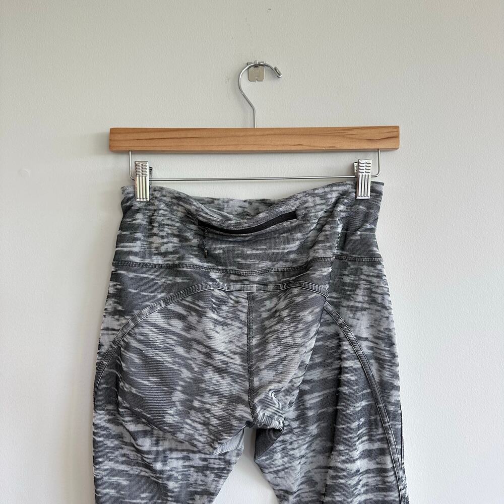 Lululemon Beat The Heat Tight Mesh Leggings Gray Jacquard 8 - Picture 6 of 11